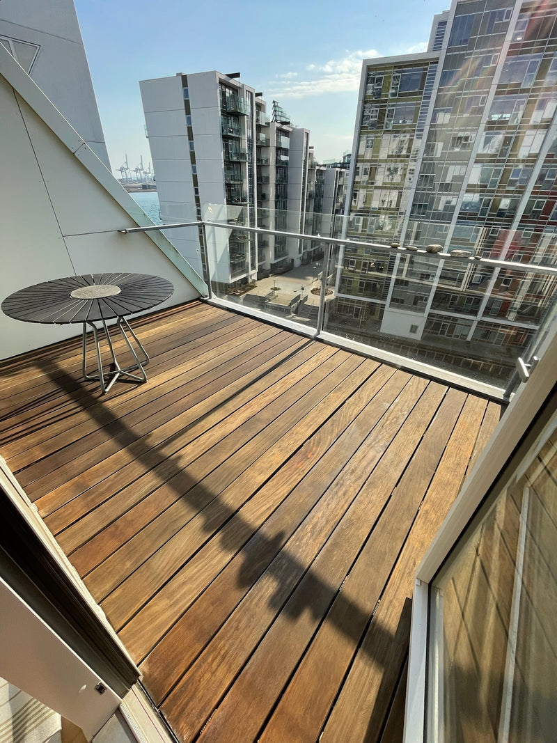 Nyolieret altan i Isbjerget på Aarhus Ø – smuk finish og beskyttelse udført af Øens Altansliber.